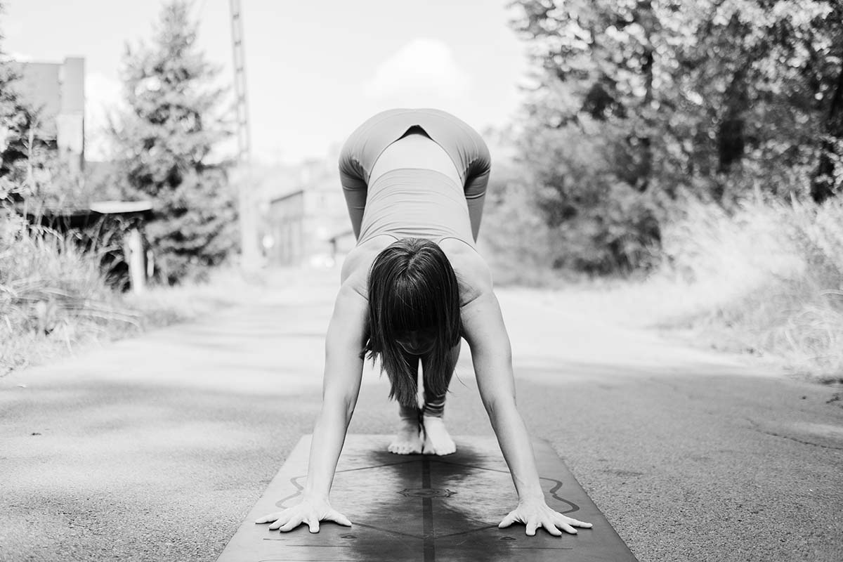 Jaka matę do jogi wybrać? Renia Yoga recenzja